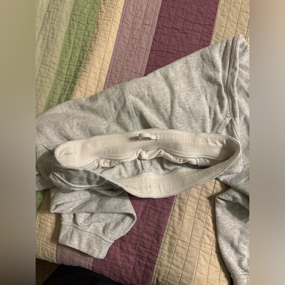 Lululemon relaxed high rise joggers - Picture 5 of 9